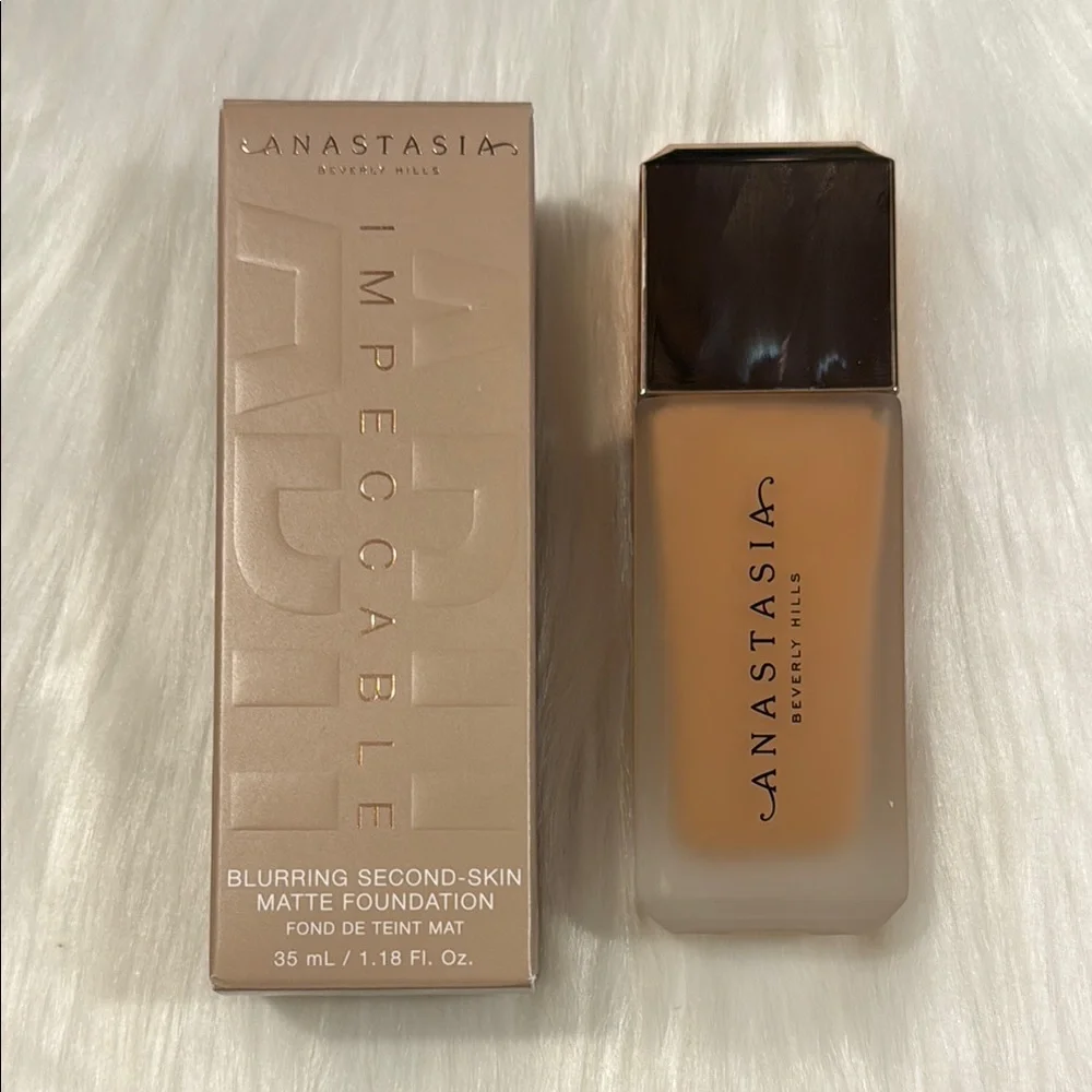 Anastasia Beverly Hills Impeccable Blurring Second-Skin Matte Foundation 4N